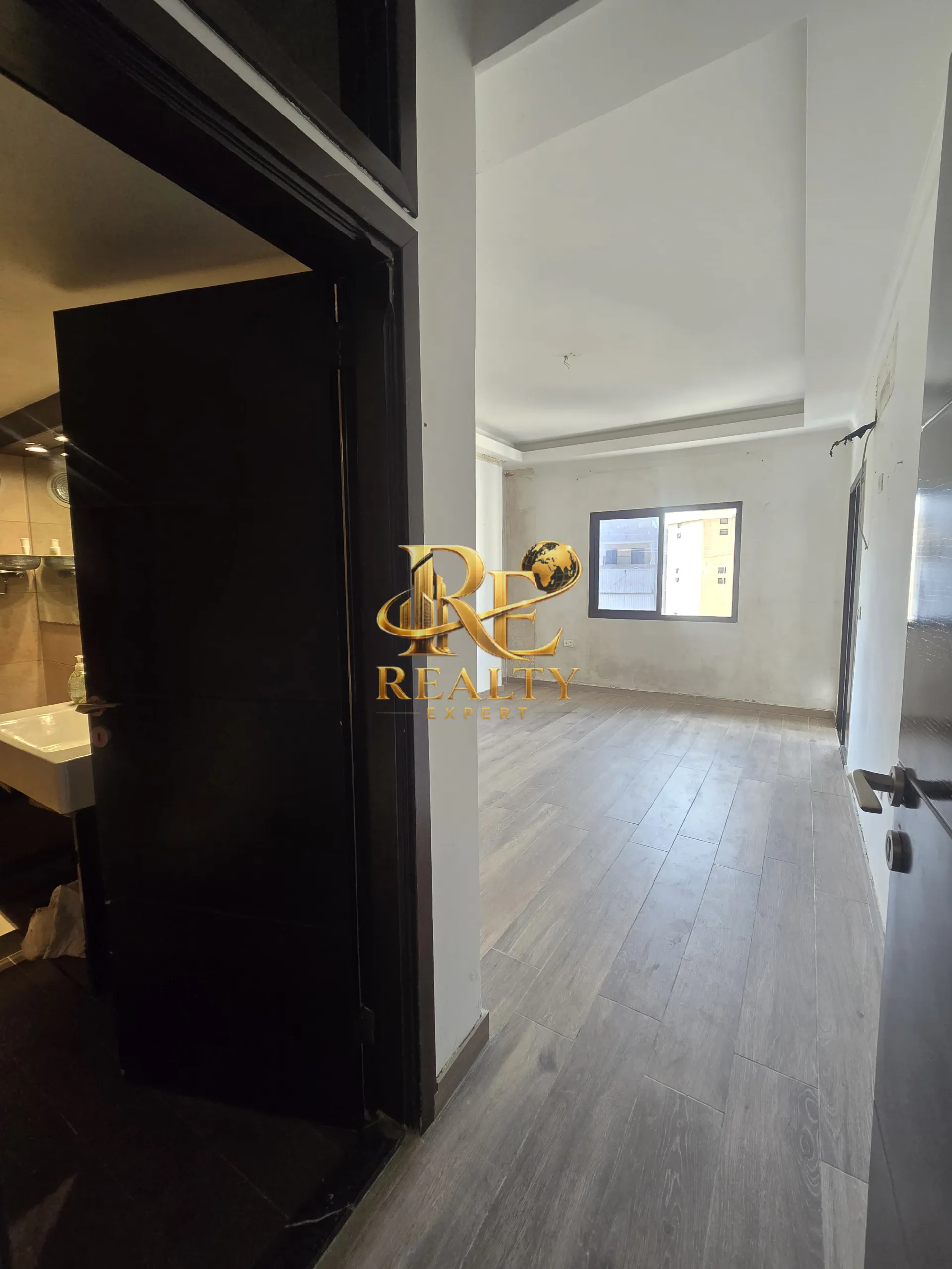 شقة for sale in حدث، لبنان