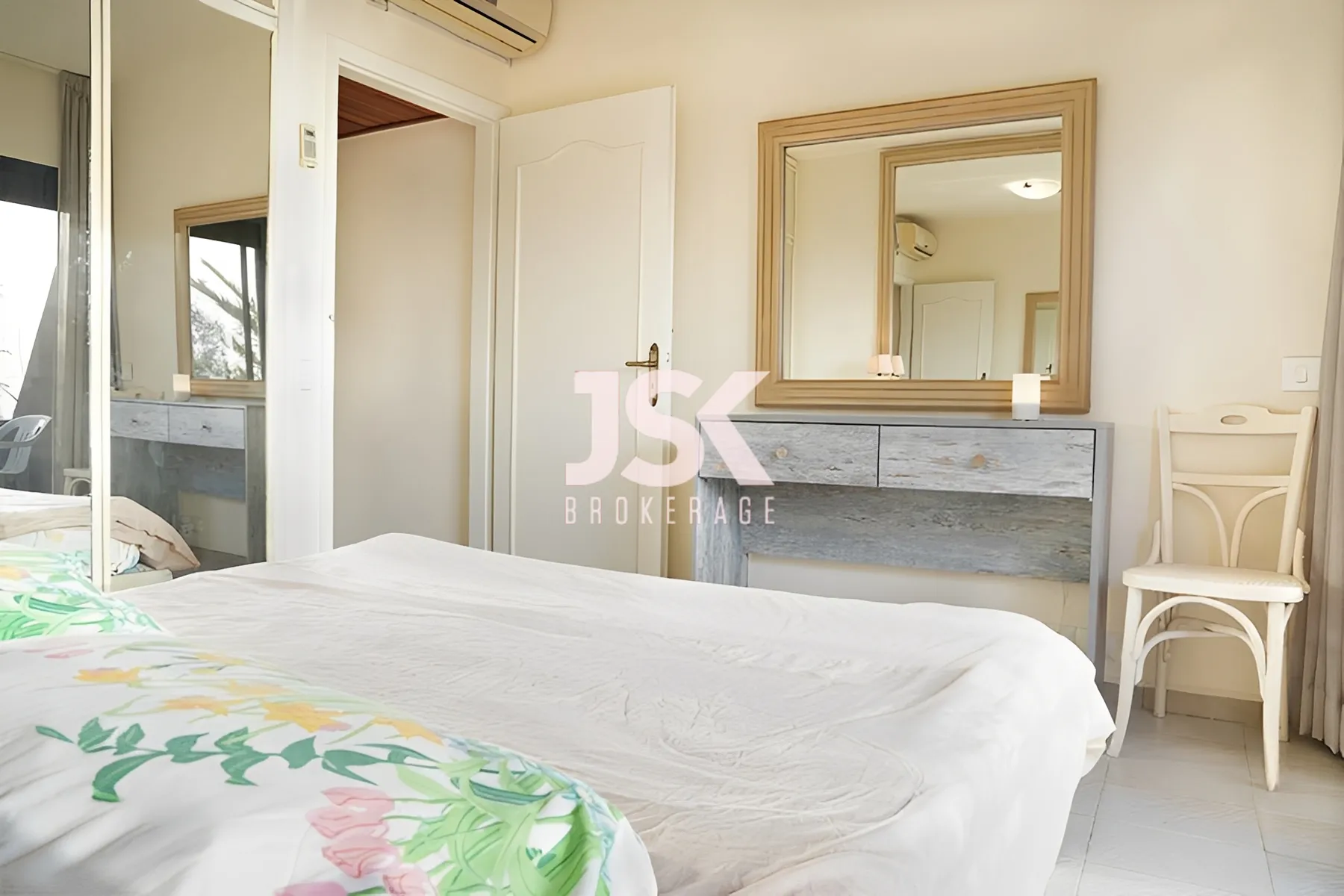 Chalet for rent in Halat