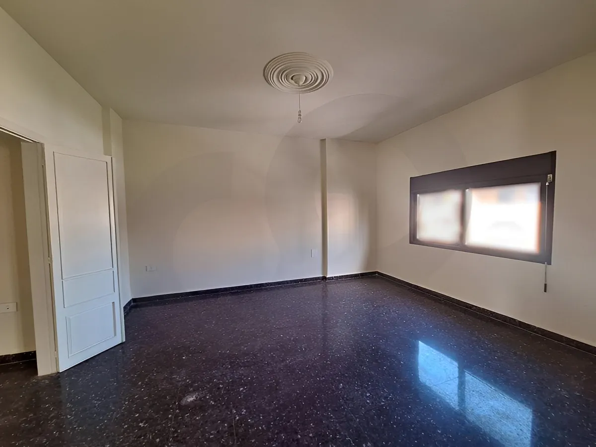 Office for rent in Mansourieh