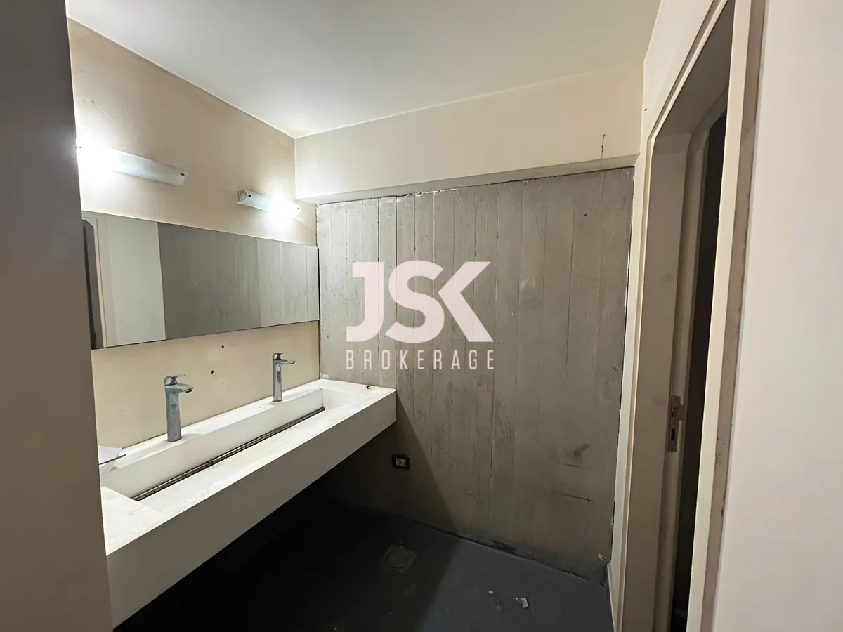 Shop for rent in Verdun