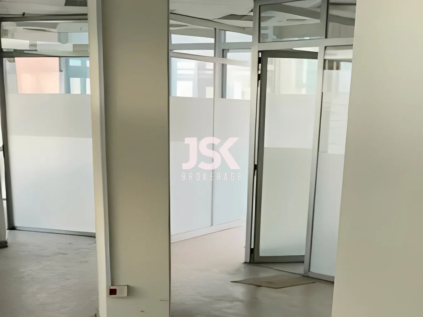 Office for Rent in Sin El Fil