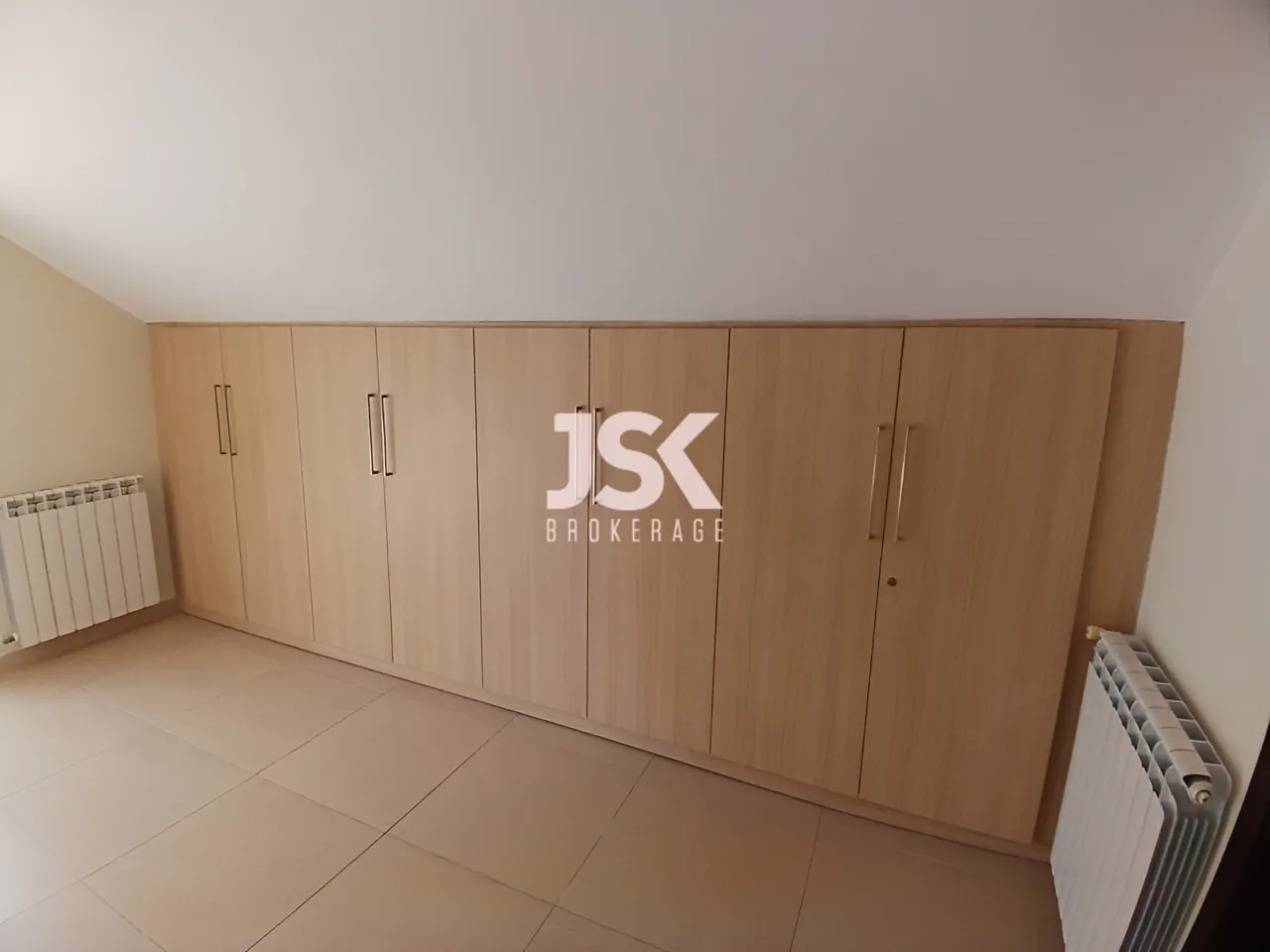 Apartment for Rent in Qornet El Hamra