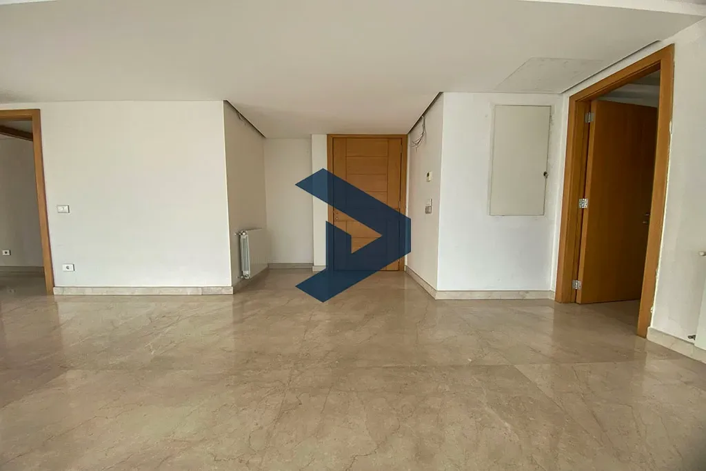 Apartment for sale in Clemenceau, Bayrut, Lebanon - 4 bed, 6 bath