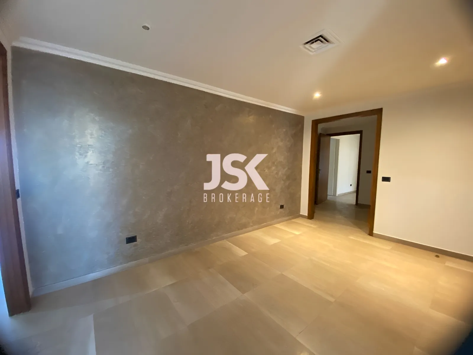 Apartment for Sale in Verdun - 4 bed, 4 bath