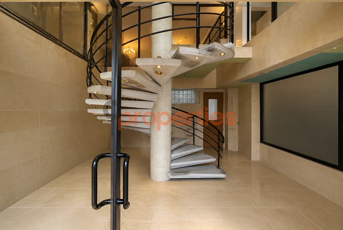Office for Rent in Saifi Village