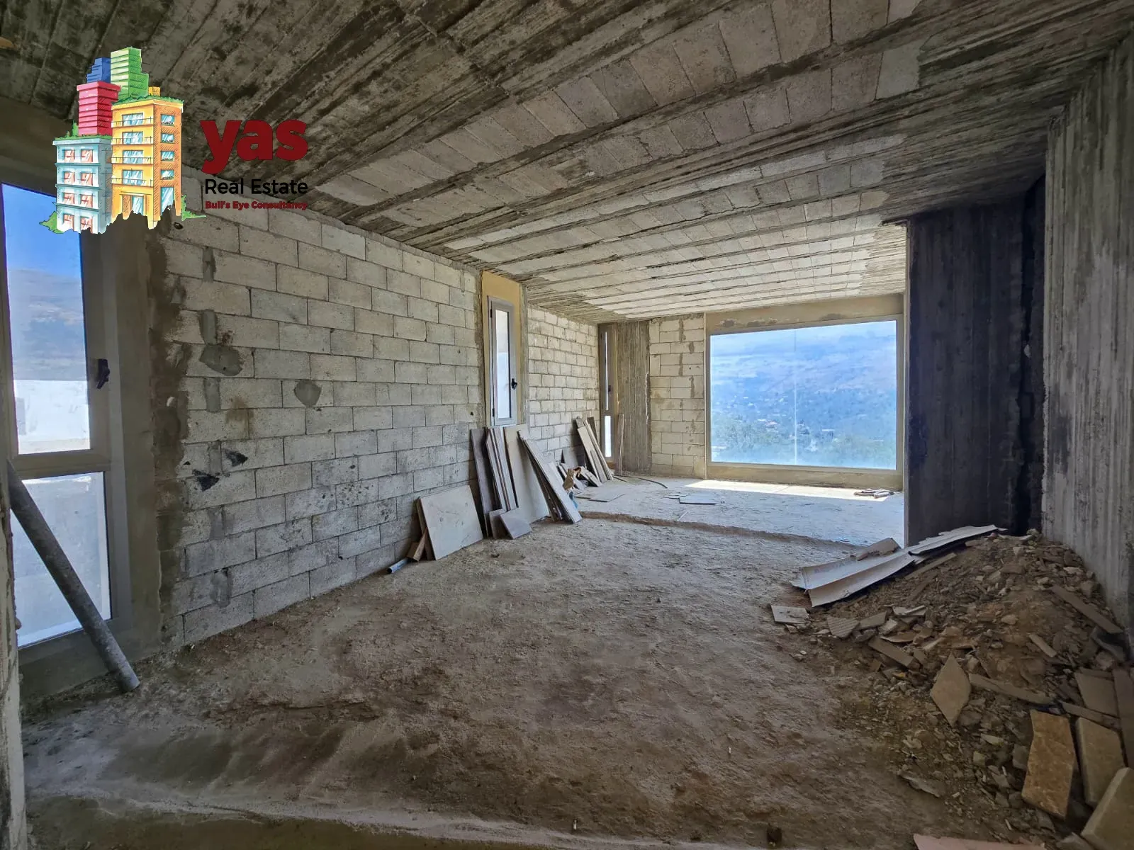 Apartment for Sale in Hrajel - 3 bed, 5 bath