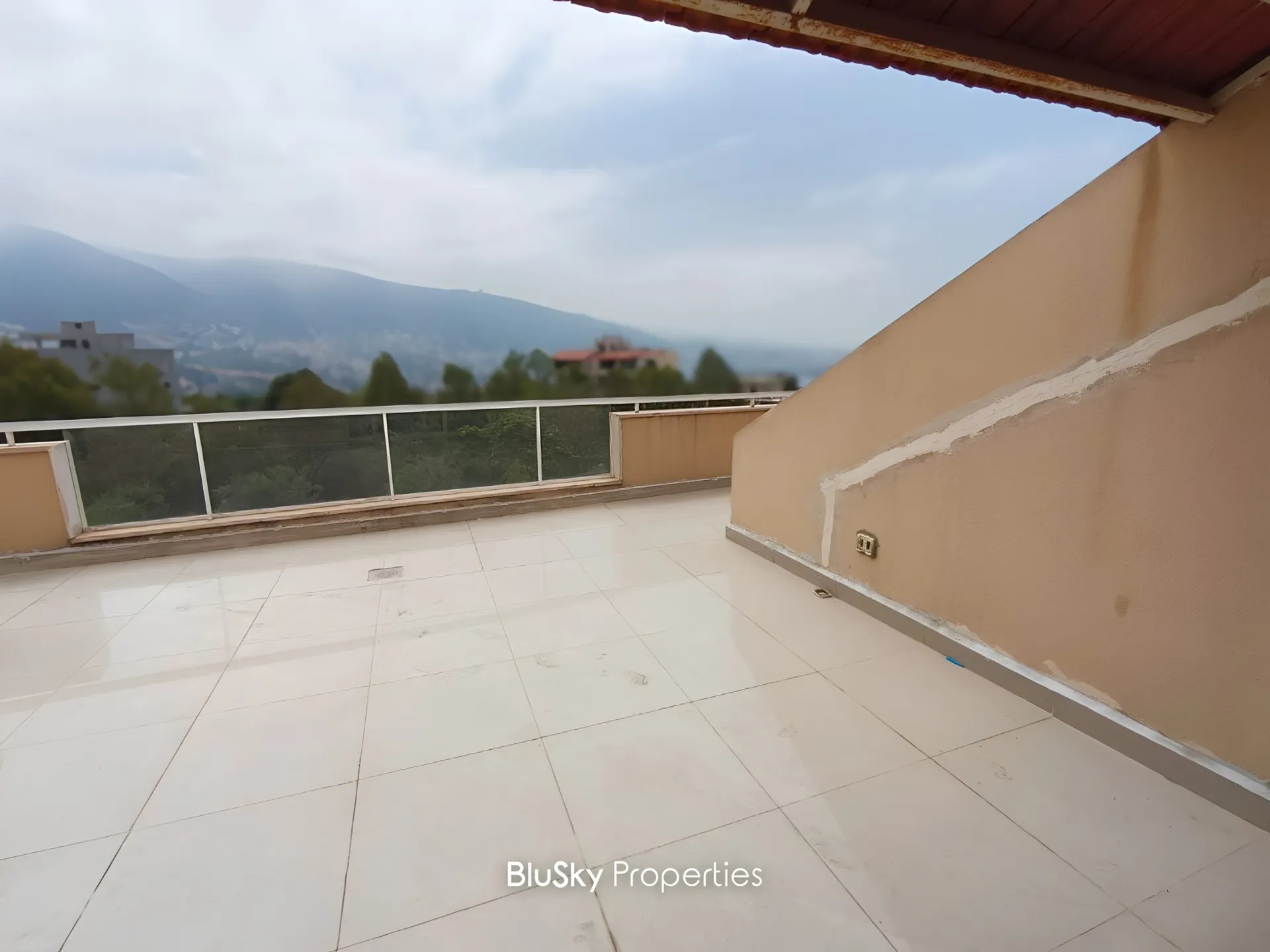 Apartment for rent in Adma w dafnah, lebanon