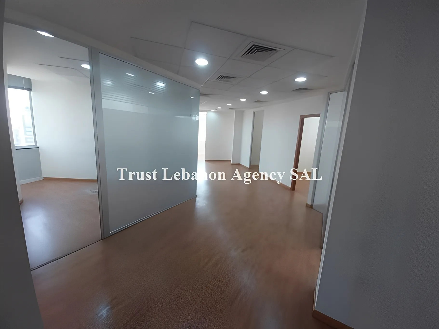 Office for rent in Metn, Jisr El Bacha
