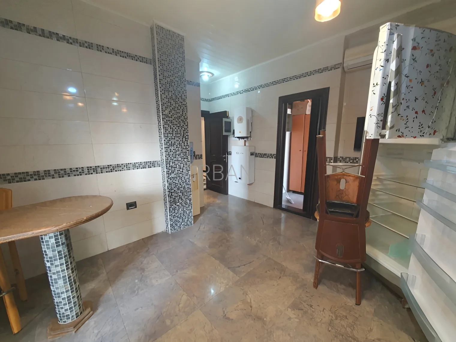 Apartment for Sale in Ramlet El Baida, Bayrut, Lebanon