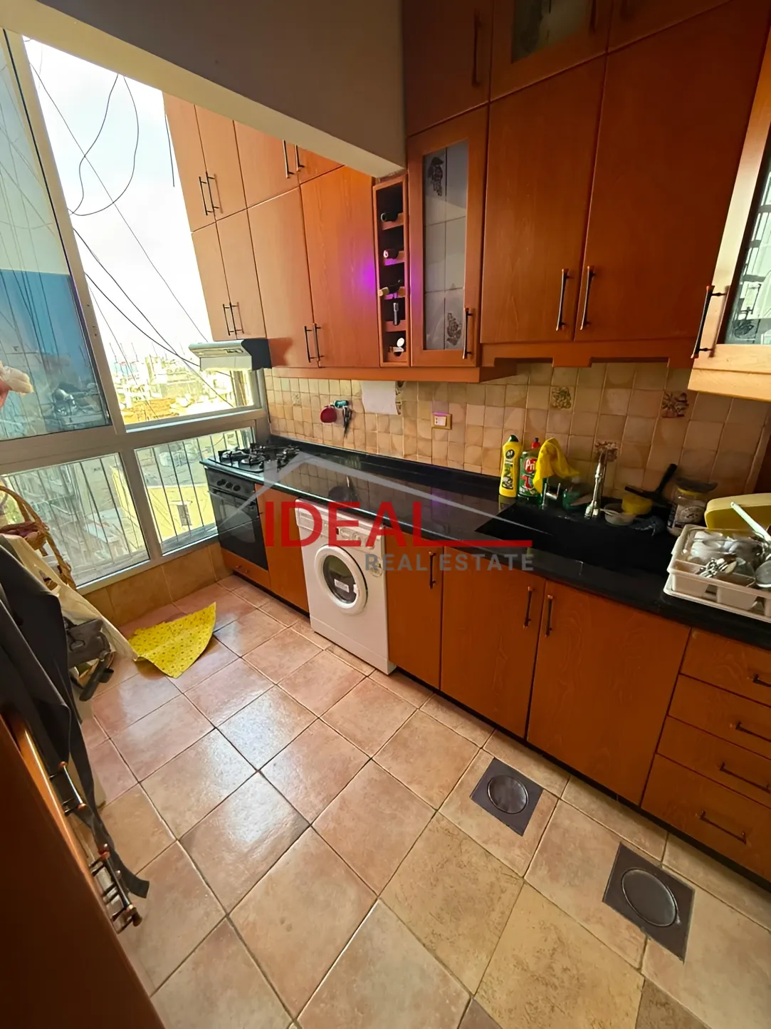 Apartment for sale in Achrafieh, Beirut, Lebanon - 2 bed, 1 bath