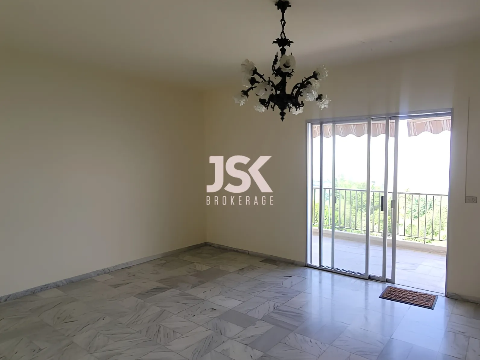 Apartment for Sale in Ajaltoun - 3 bed, 3 bath