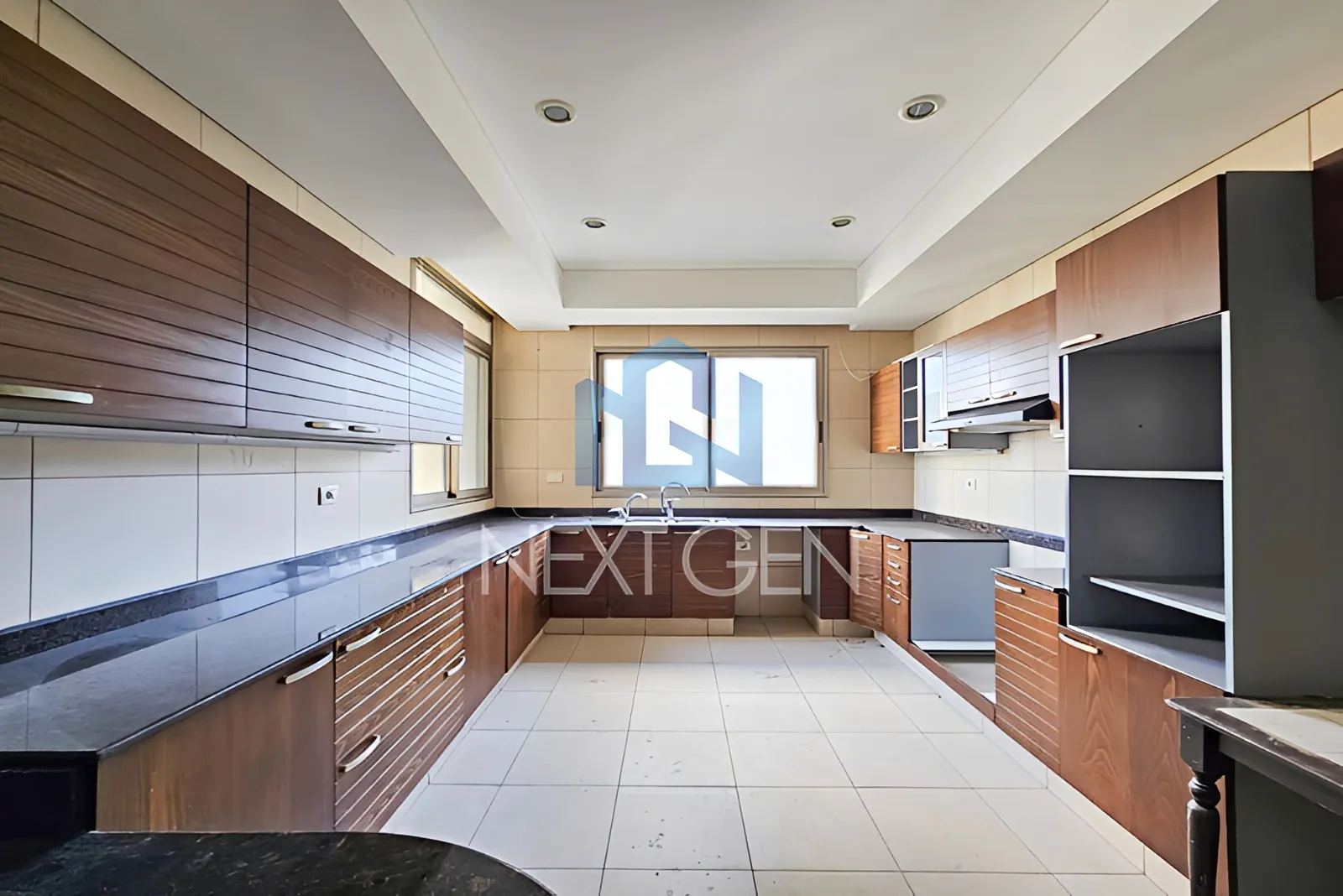 Apartment for Rent in Kraytem - 4 bed, 6 bath