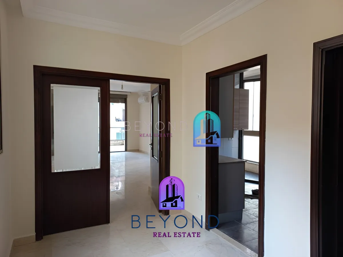 Apartment for sale in Mar Elias St، Bayrut, Lebanon