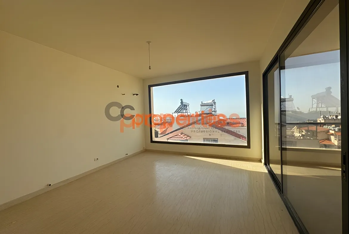 Duplex for Sale in Mazraat Yachoua - 4 bed, 5 bath