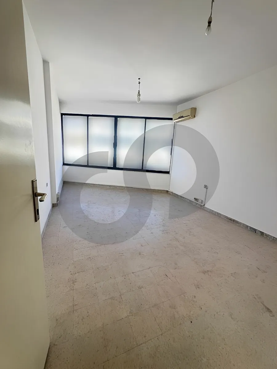 Office for rent in Clemenceau, Bayrut, Lebanon