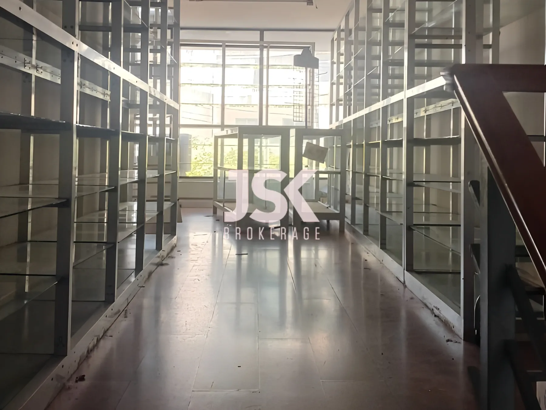 Shop for rent in Zalka