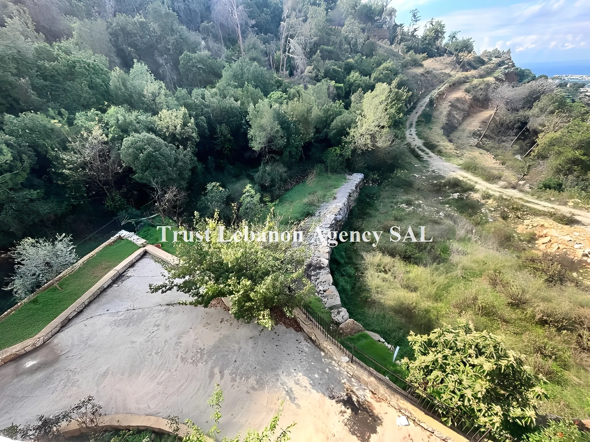 Land for Sale in Metn Kornet El Hamra Lebanon