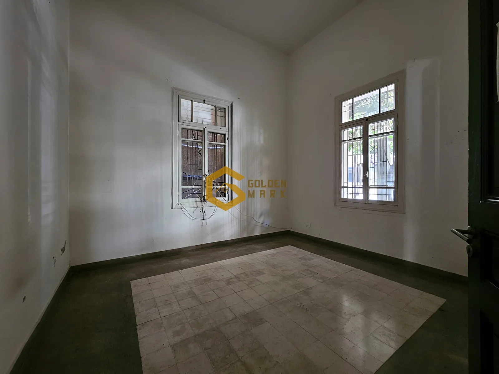 Apartment for Rent in Achrafieh, Beirut - 4 bed, 3 bath