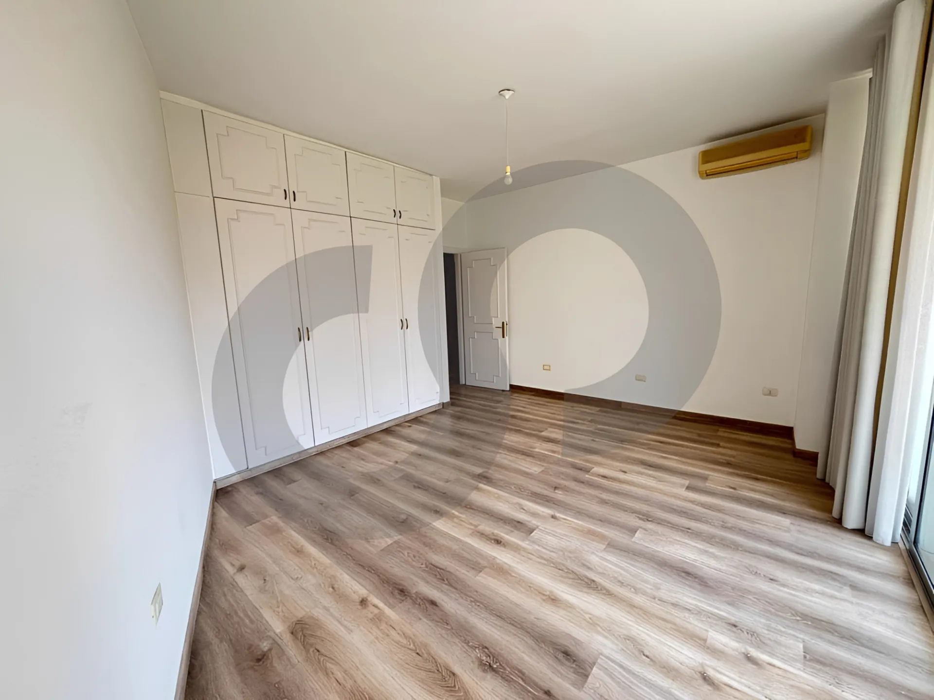Apartment for Sale in Ain Al Mraiseh - 3 bed, 4 bath
