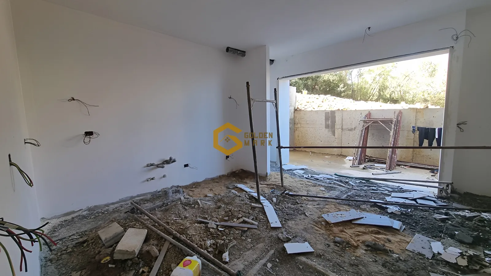 Apartment for Sale in Ain Aar