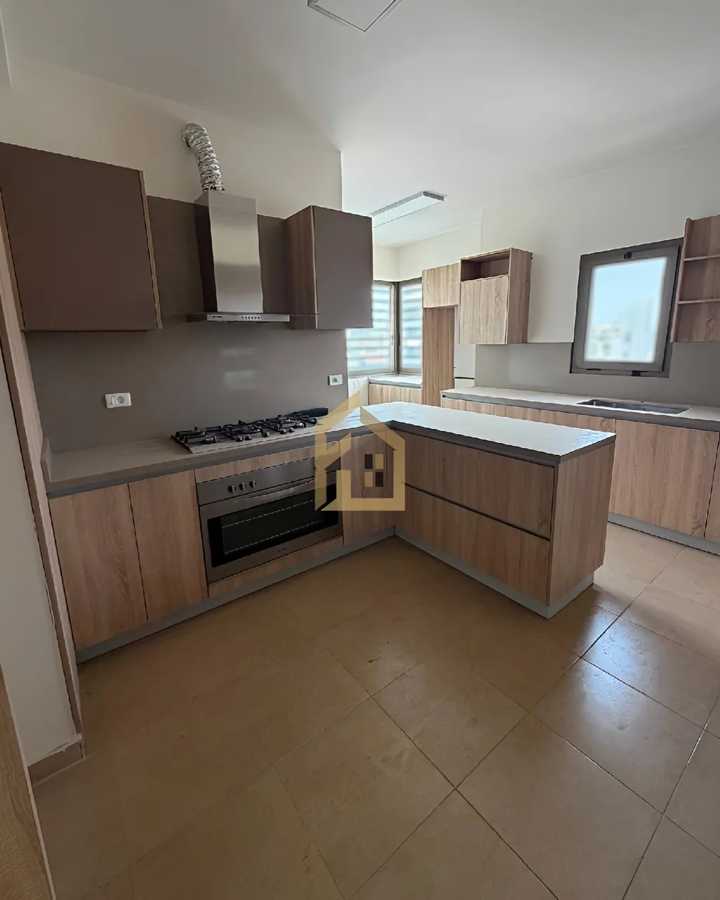 Apartment for rent in Sin el Fil, Lebanon - 3 bed, 3 bath