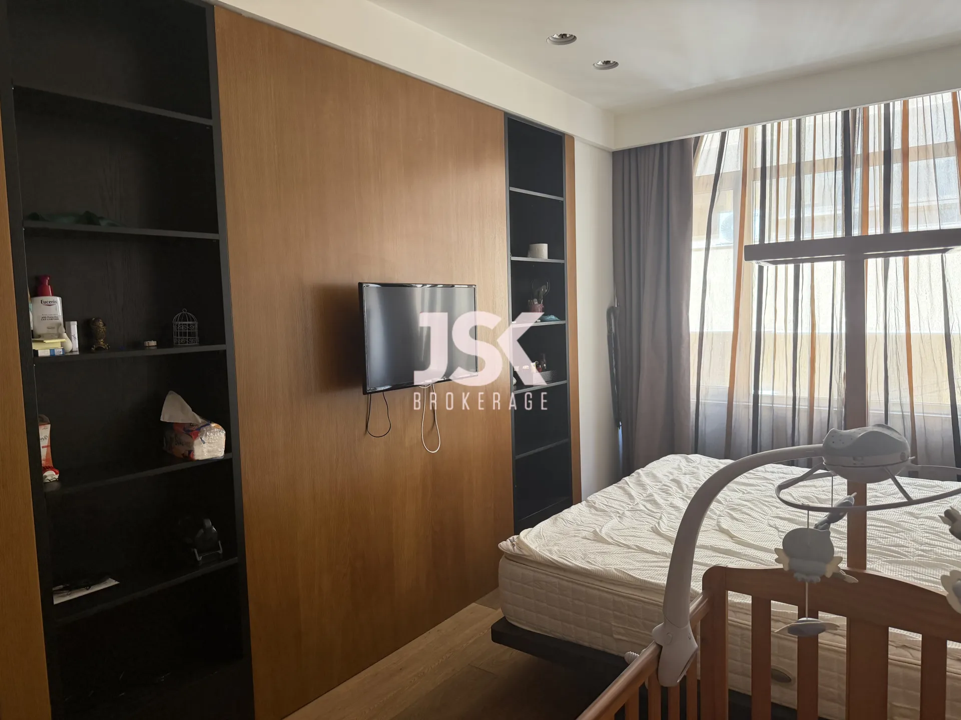 Apartment for Rent in Ras Al Naba'a