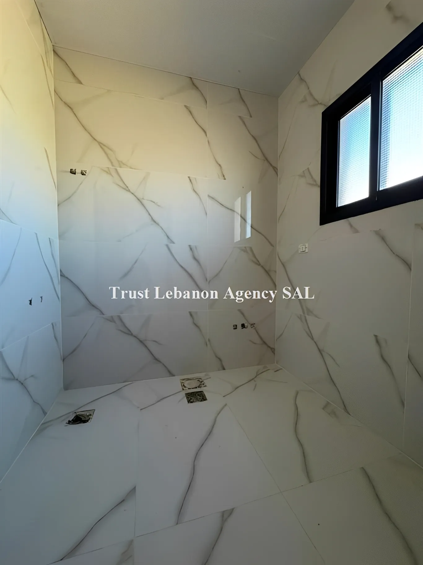 Villa for Sale in Deir El Zahrani