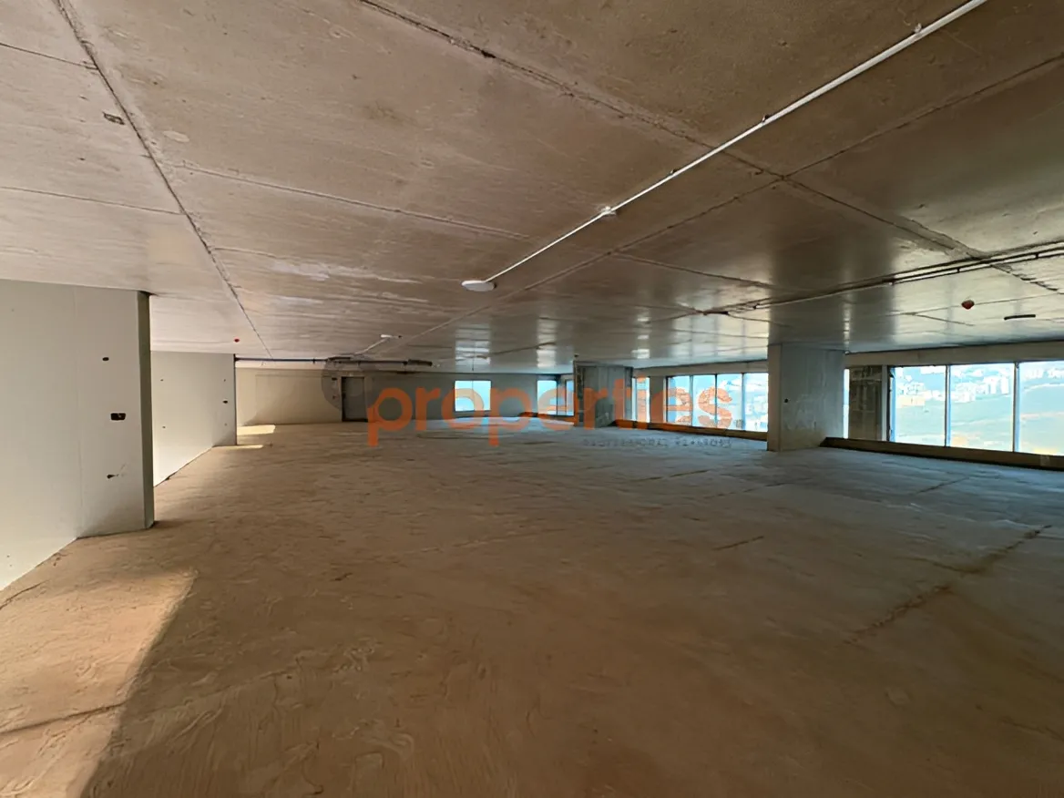 Showroom for Rent in Louaizeh