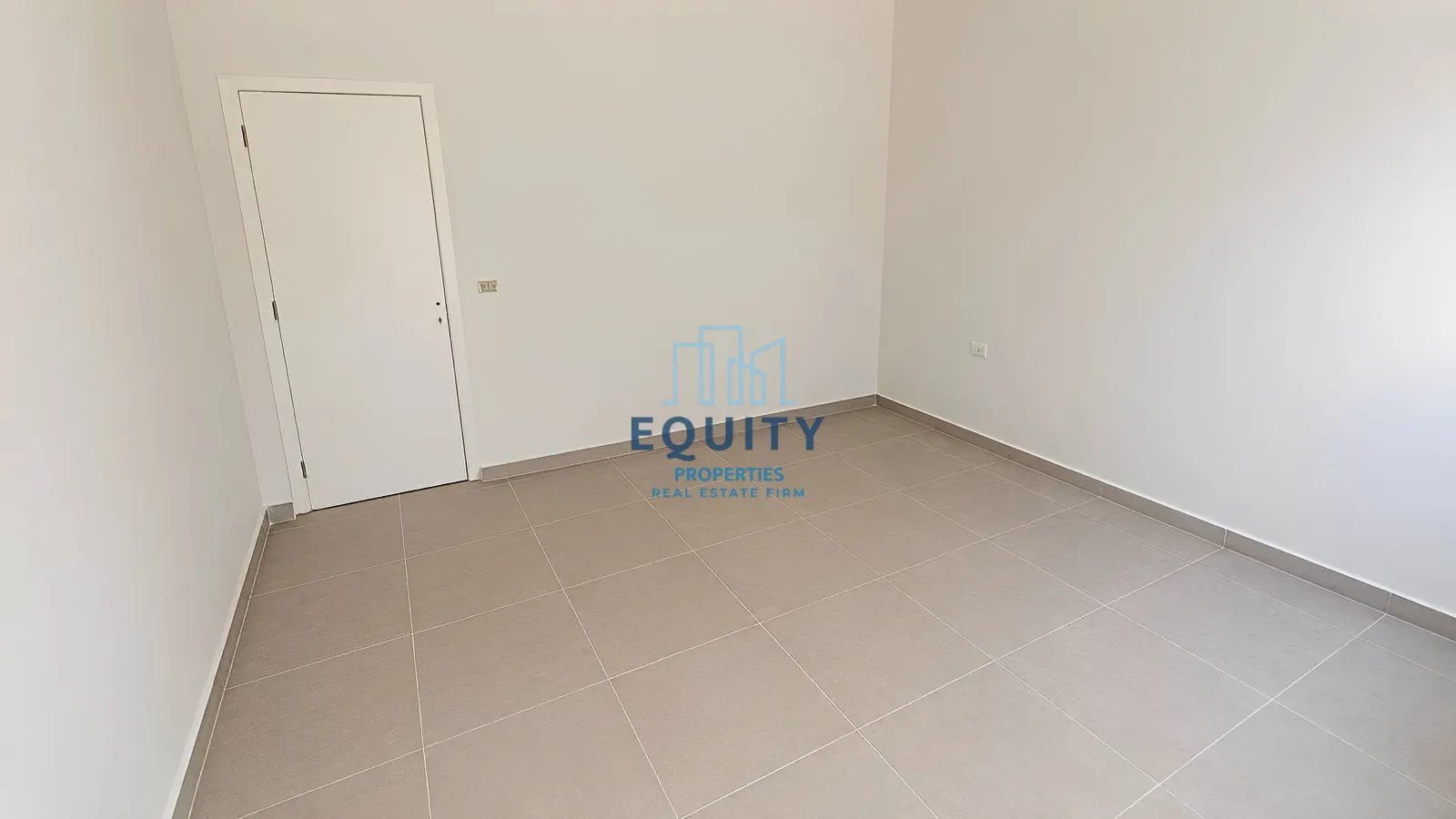 Apartment for sale in Monteverde Main Street، Lebanon - 2 bed, 2 bath