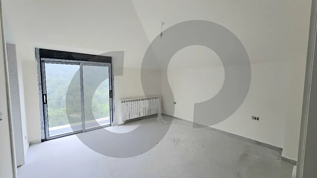 Loft for Sale in Mar Chaaya