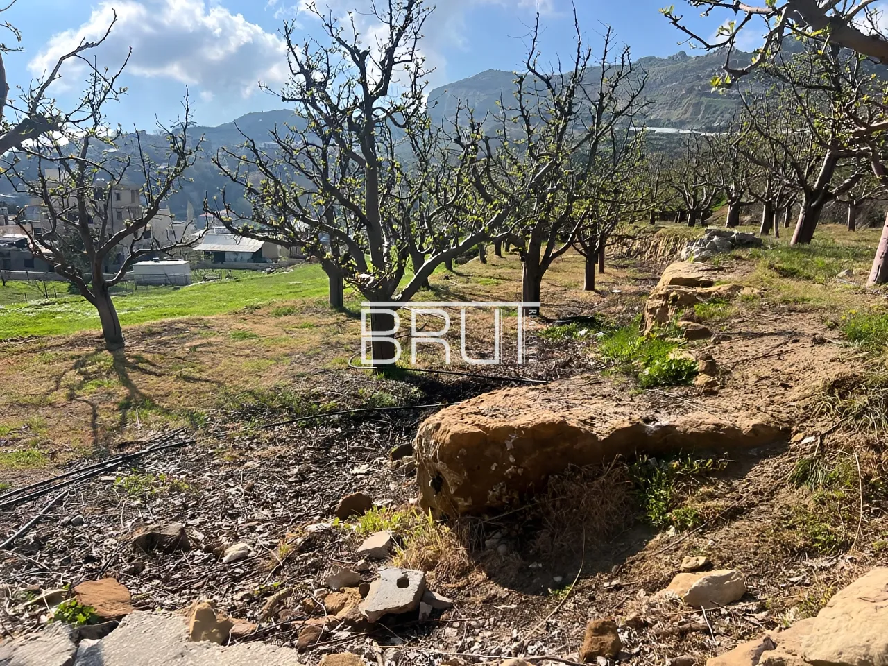 Land for Sale in Hrajel