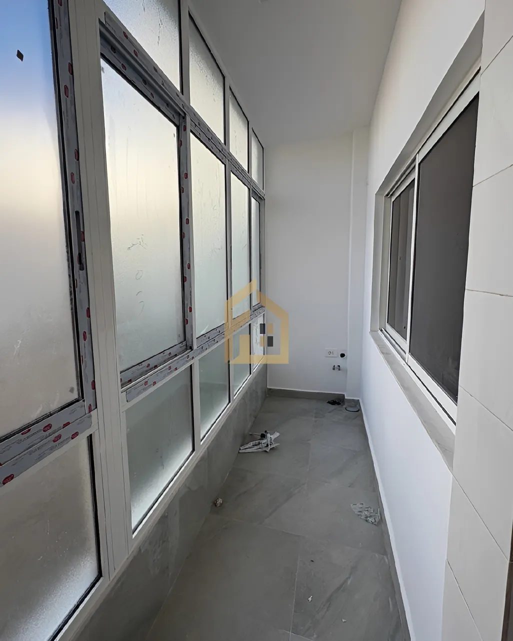 Apartment for rent in Kraytem, Beirut, Lebanon - 2 bed, 2 bath