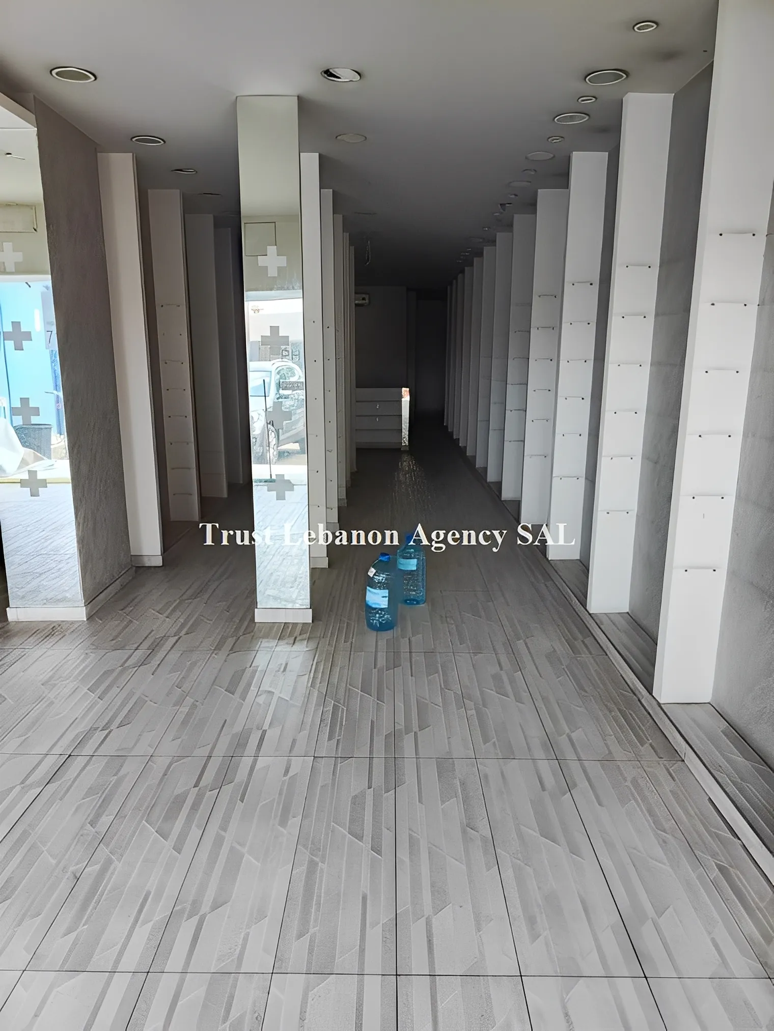 Commercial Property For Rent in Keserwan, Maameltein