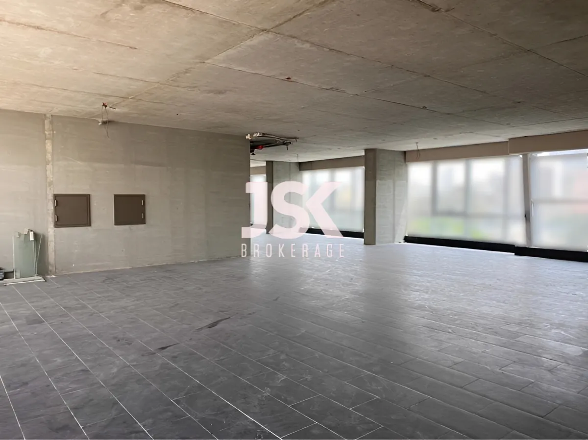 Office for rent in Achrafieh