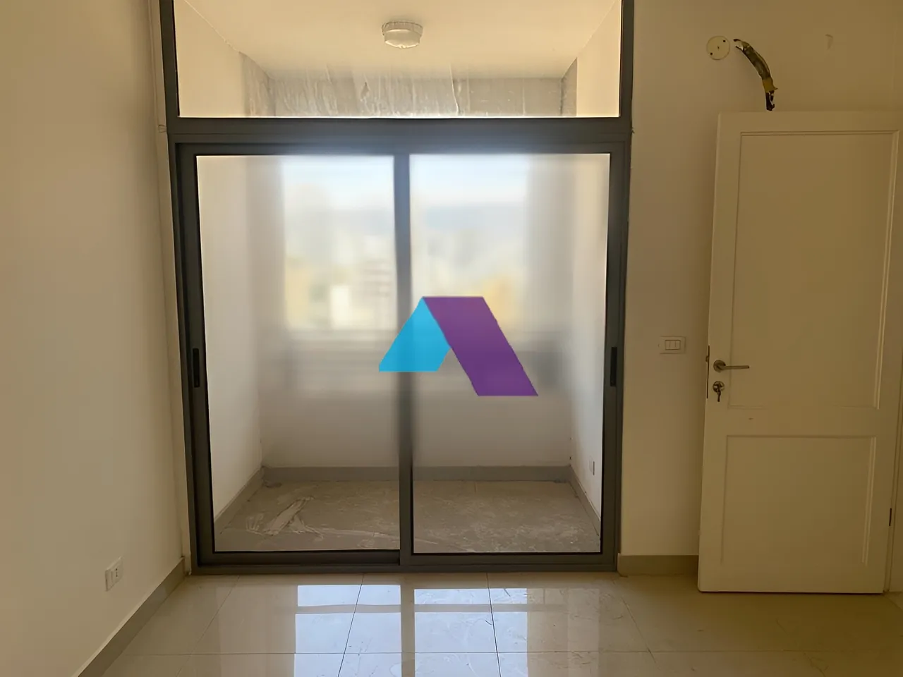 Apartment for Sale in Ras Al Naba'a - 3 bed, 3 bath