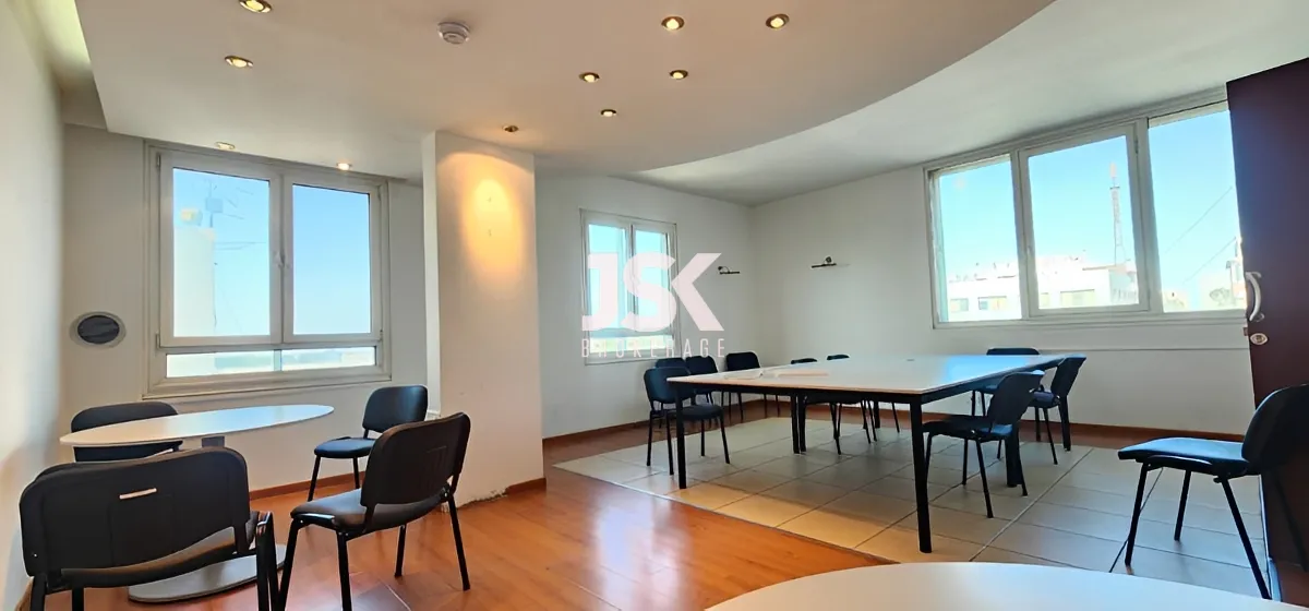 Office for rent in Hazmieh