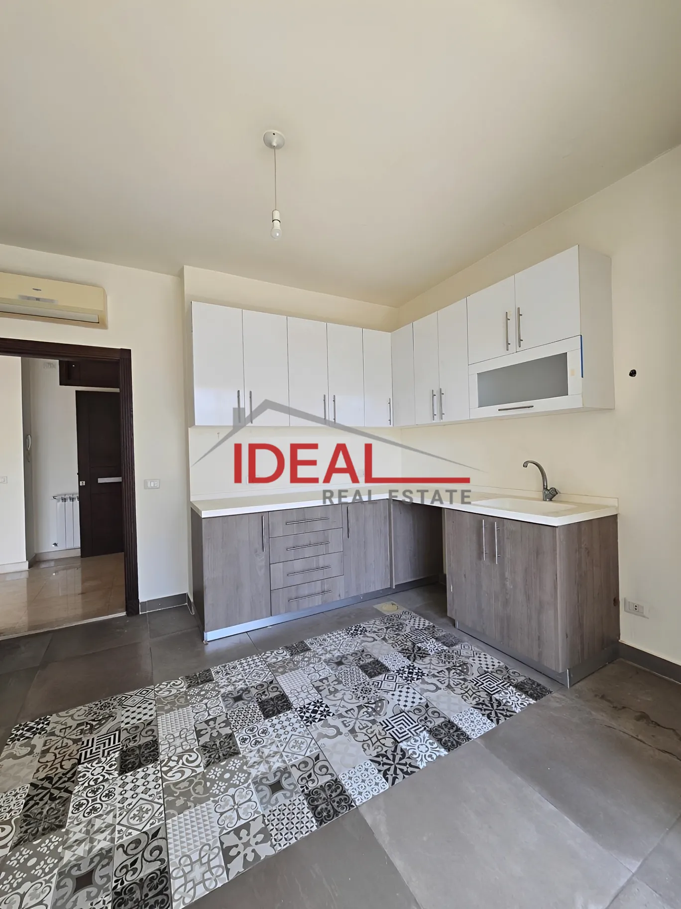 Apartment for sale in Ain El Remmaneh, Lebanon - 3 bed, 3 bath