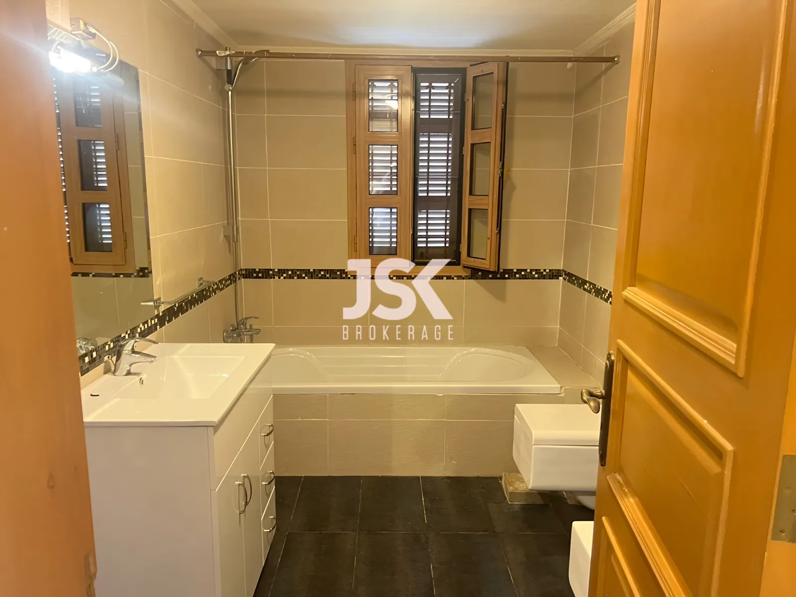 Villa for Sale in Souq El Gharb