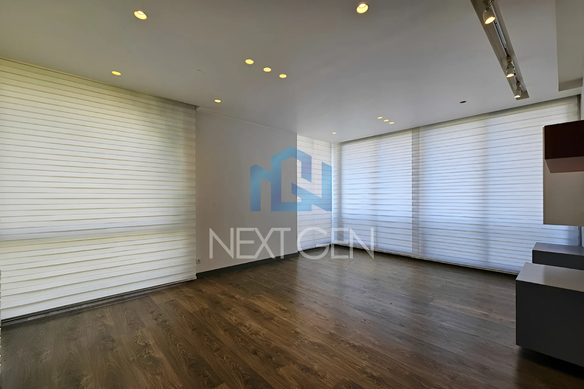 Penthouse for sale in Achrafieh, Beirut, Lebanon - 3 bed, 4 bath