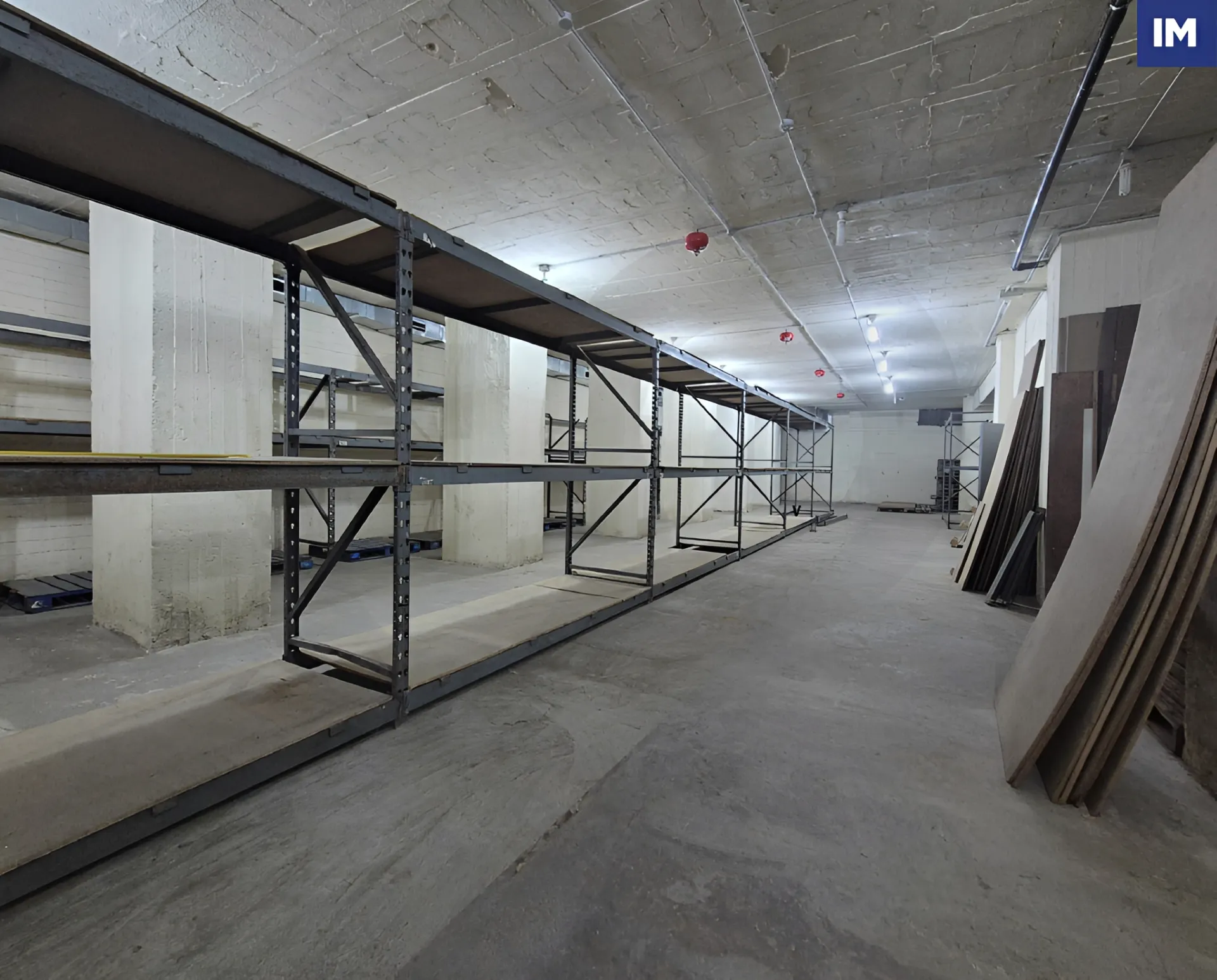 Warehouse for Rent in Jnah