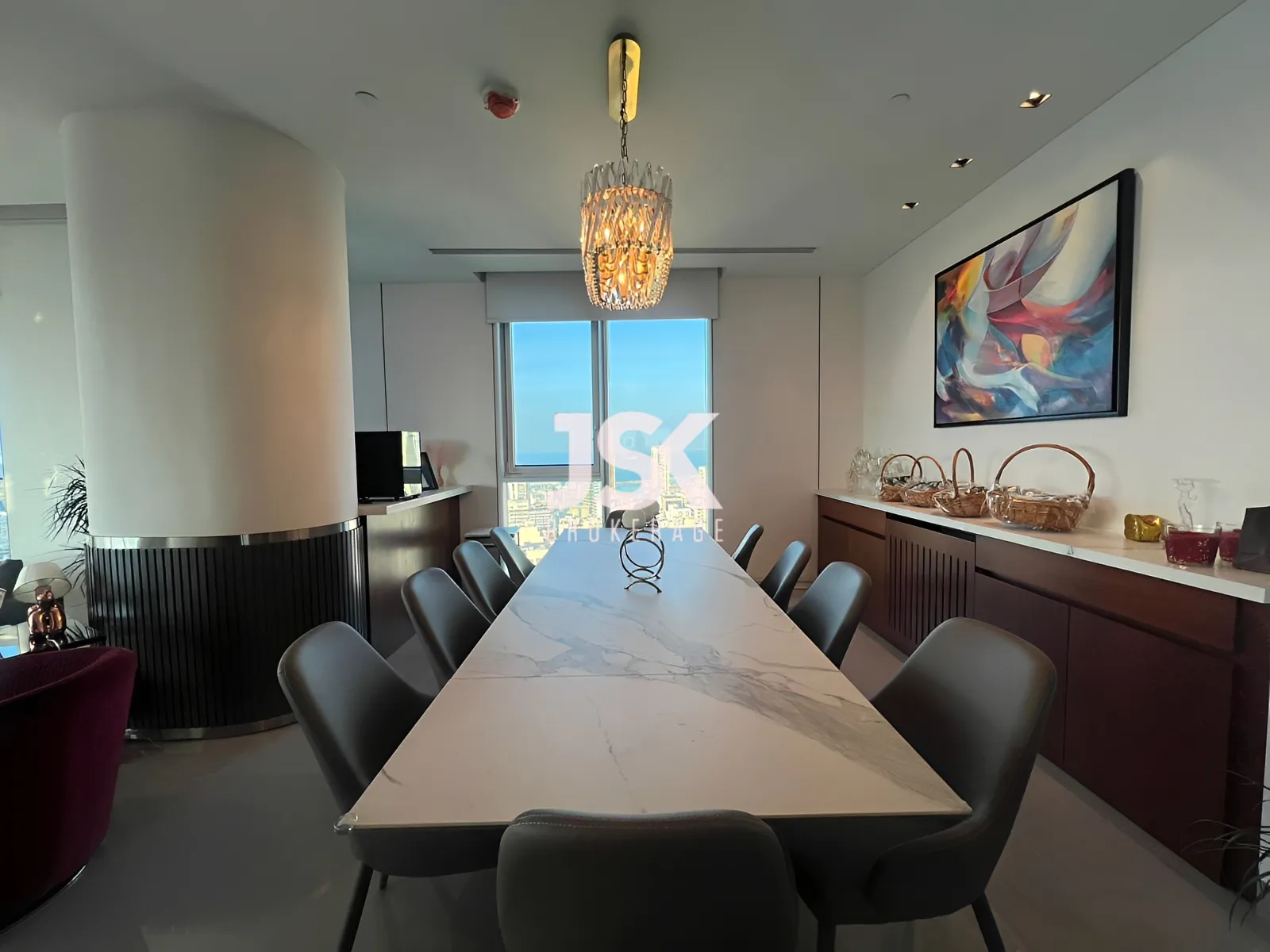 Apartment for Sale in Achrafieh - 3 bed, 4 bath