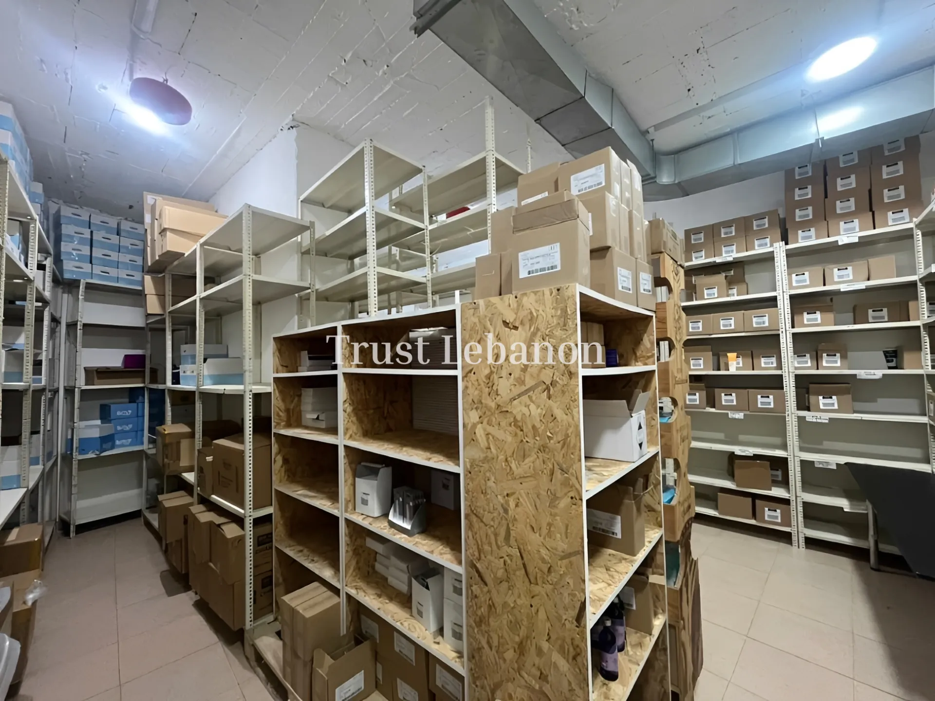 Warehouse for sale in Beit El Chaar