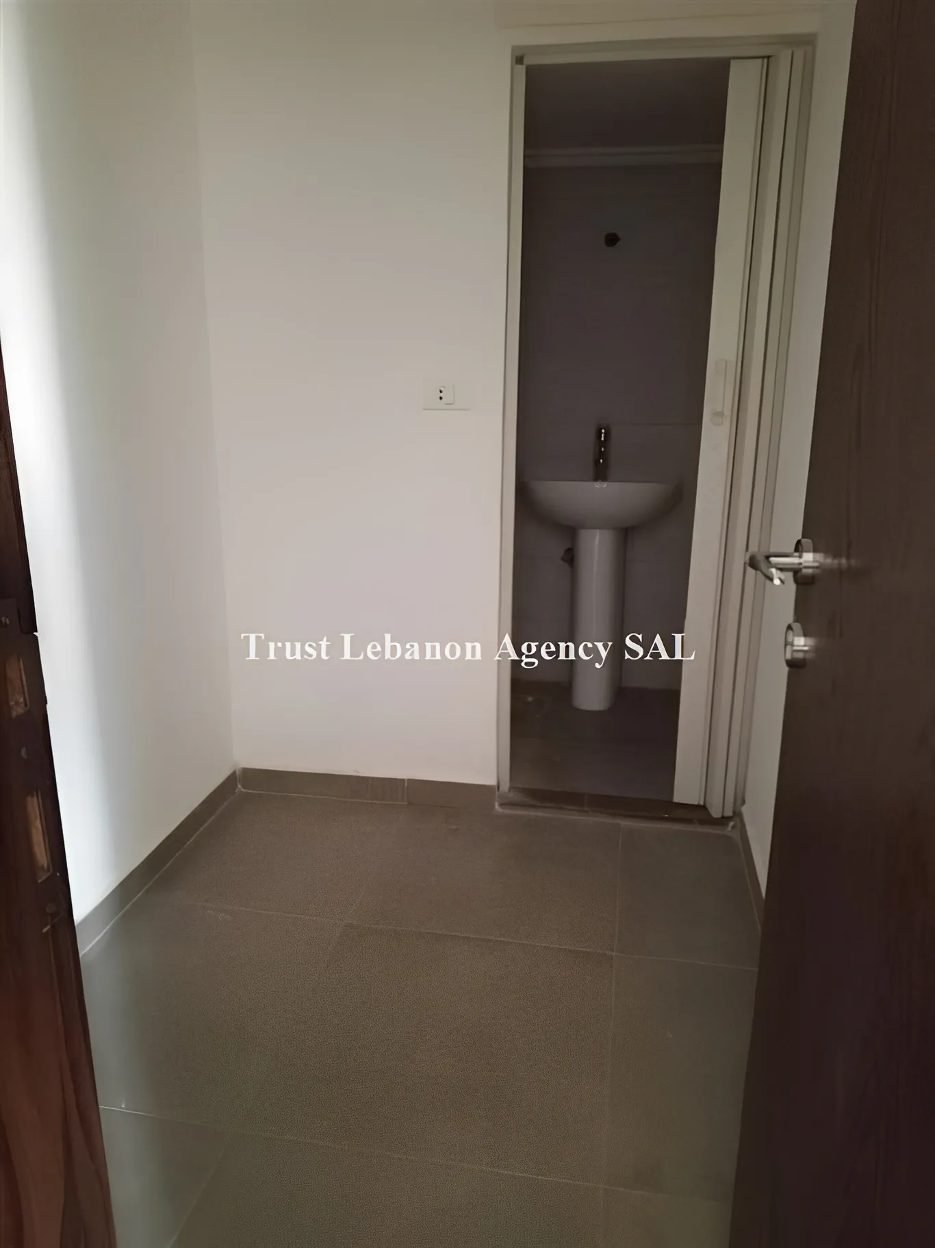 Apartment for Sale in Metn Dbayeh Lebanon - 3 bed, 3 bath