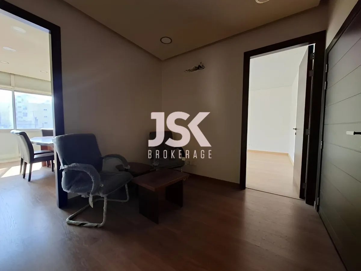 Office for rent in Adonis