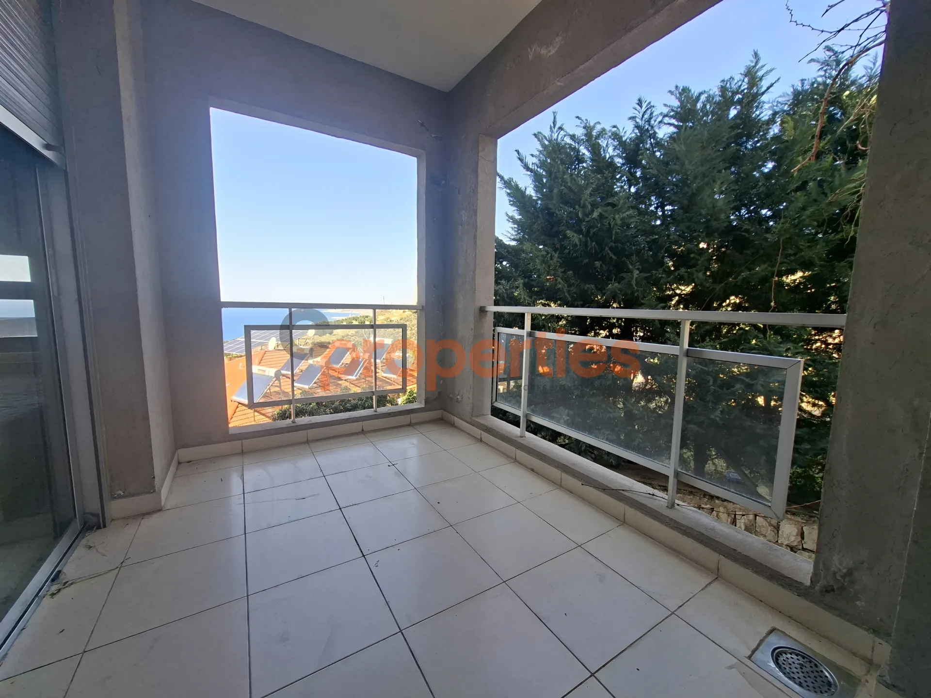 Apartment for Rent in Halat