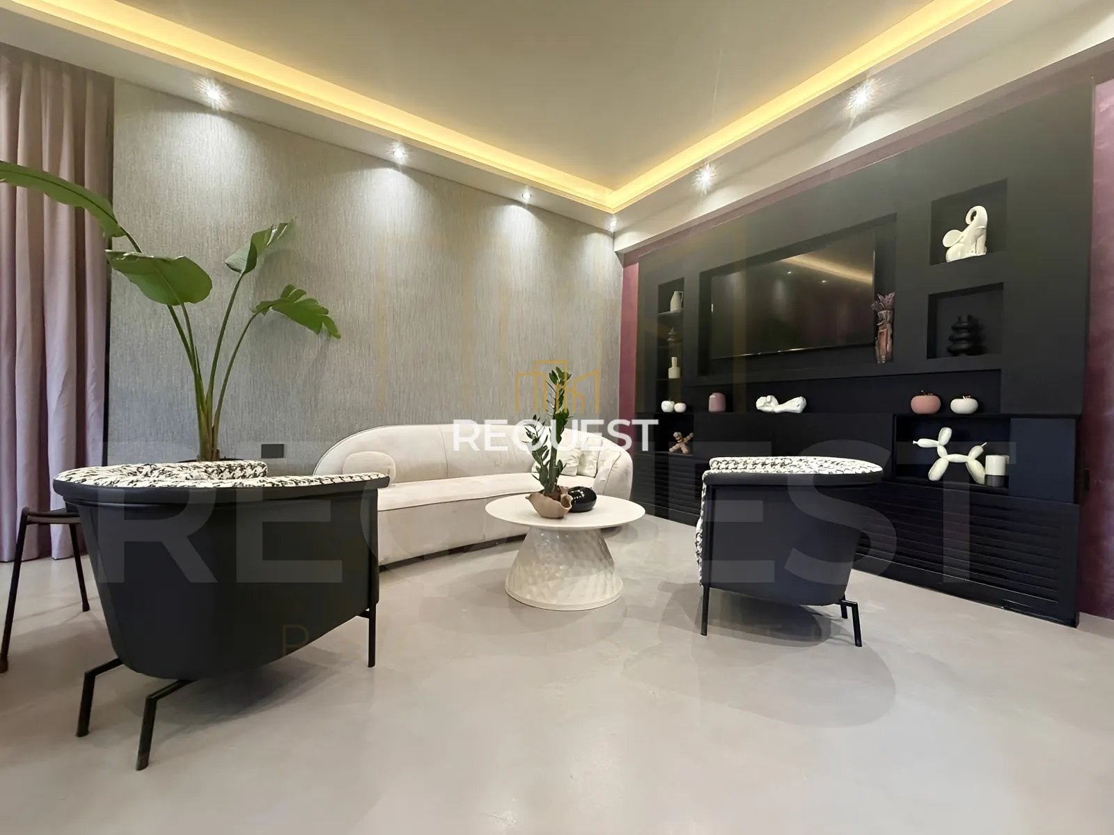 Studio for rent in Achrafieh