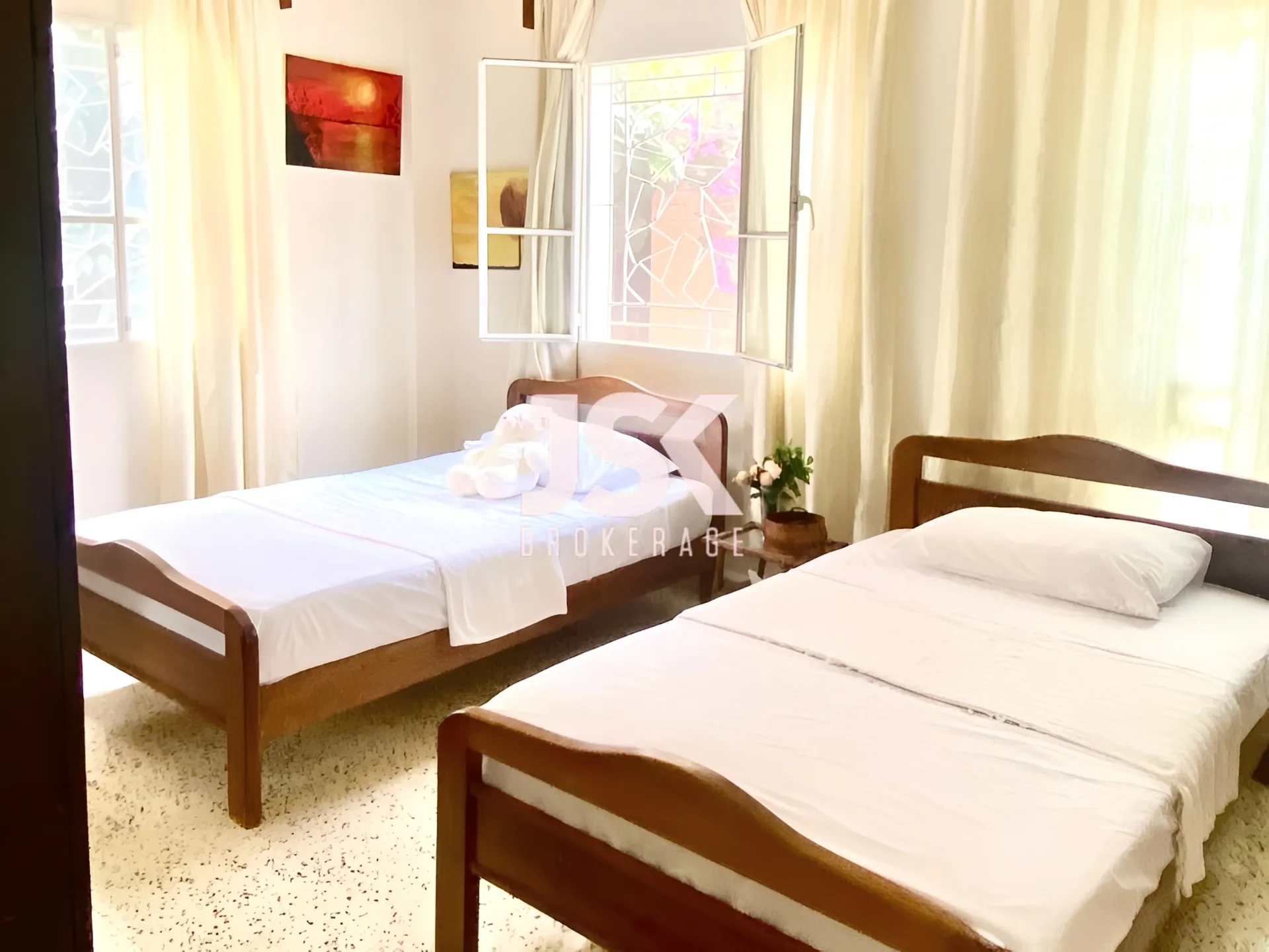Villa for Sale in Aamchit