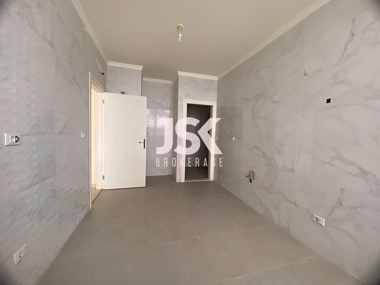 Apartment for sale in Achrafieh, Beirut, Lebanon - 3 bed, 2 bath