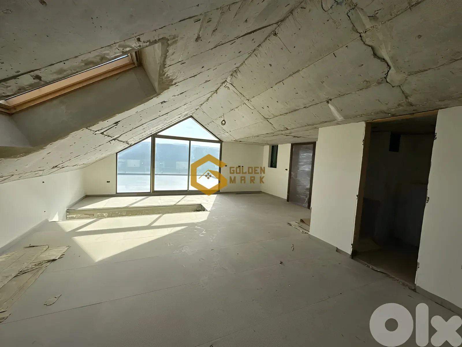 Apartment for Sale in Broummana - 5 bed, 4 bath
