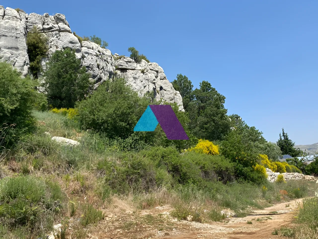 Land for Sale in Hrajel